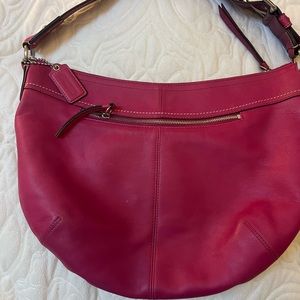 AUTHENTIC COACH PLEATED LEATHER HOBO SHOULDER BAG ......
BEAUTIFUL IN PINK